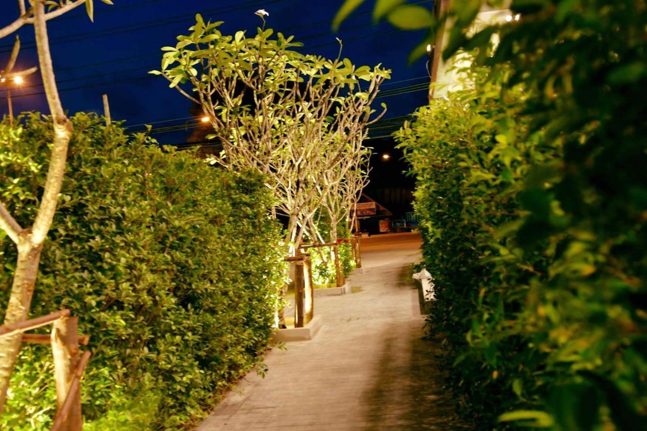 Baan Yamoo Ranong Hotel Exterior photo